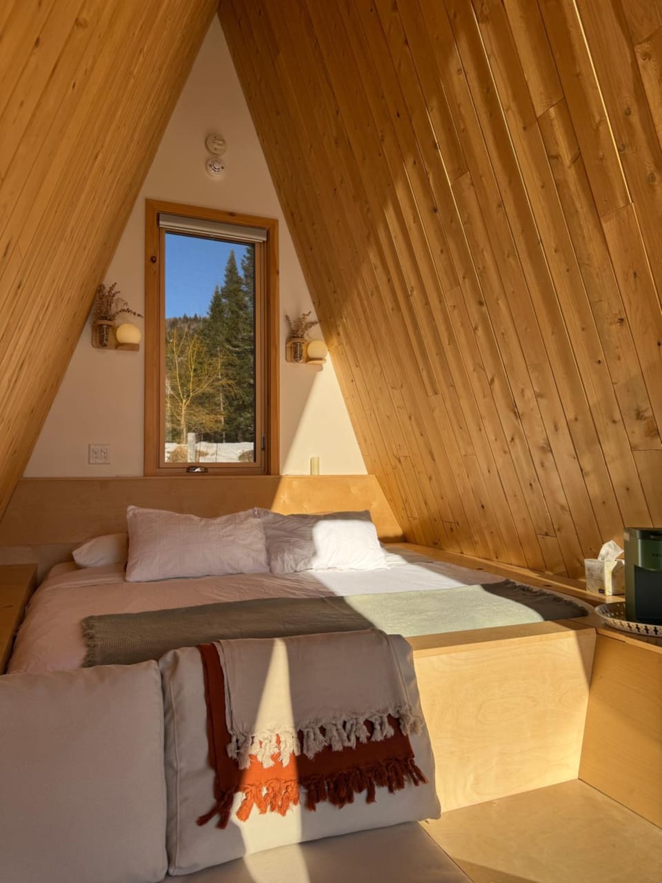 Farouche Tremblant Cabines nature avec bain nordique Cabin in Quebec