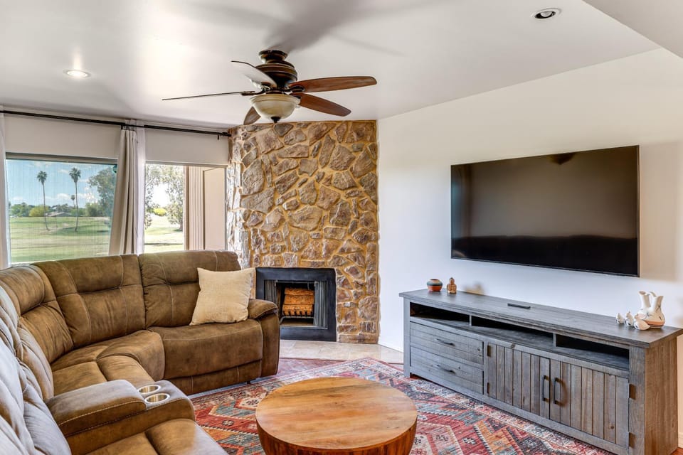 Golf Views & Pool Access: Central Scottsdale Condo House in Scottsdale
