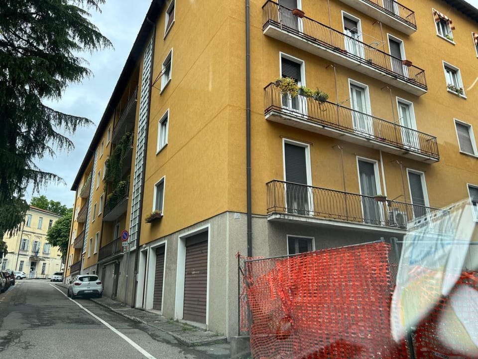 Property building, Neighbourhood, City view, Street view