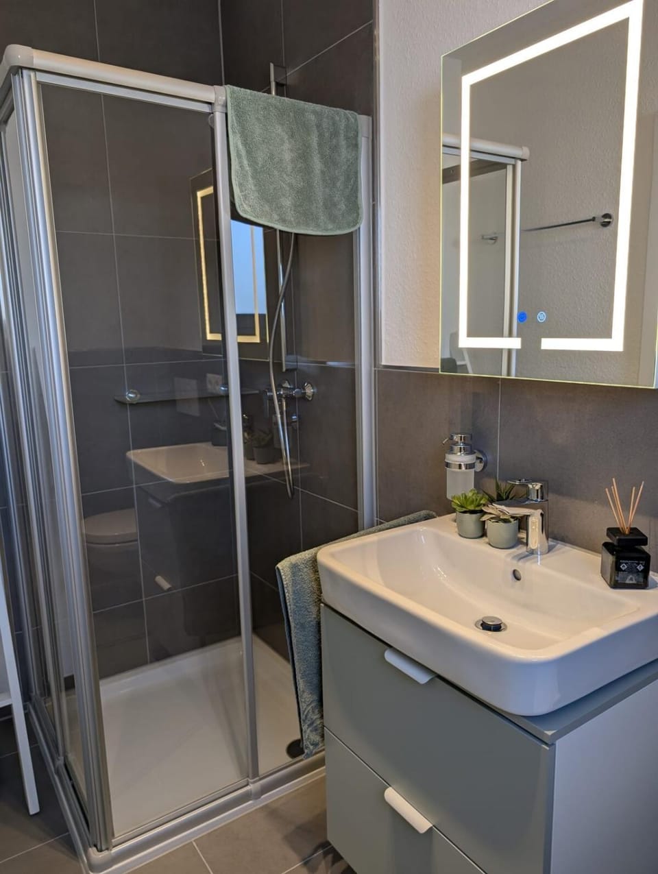 Shower, Bathroom