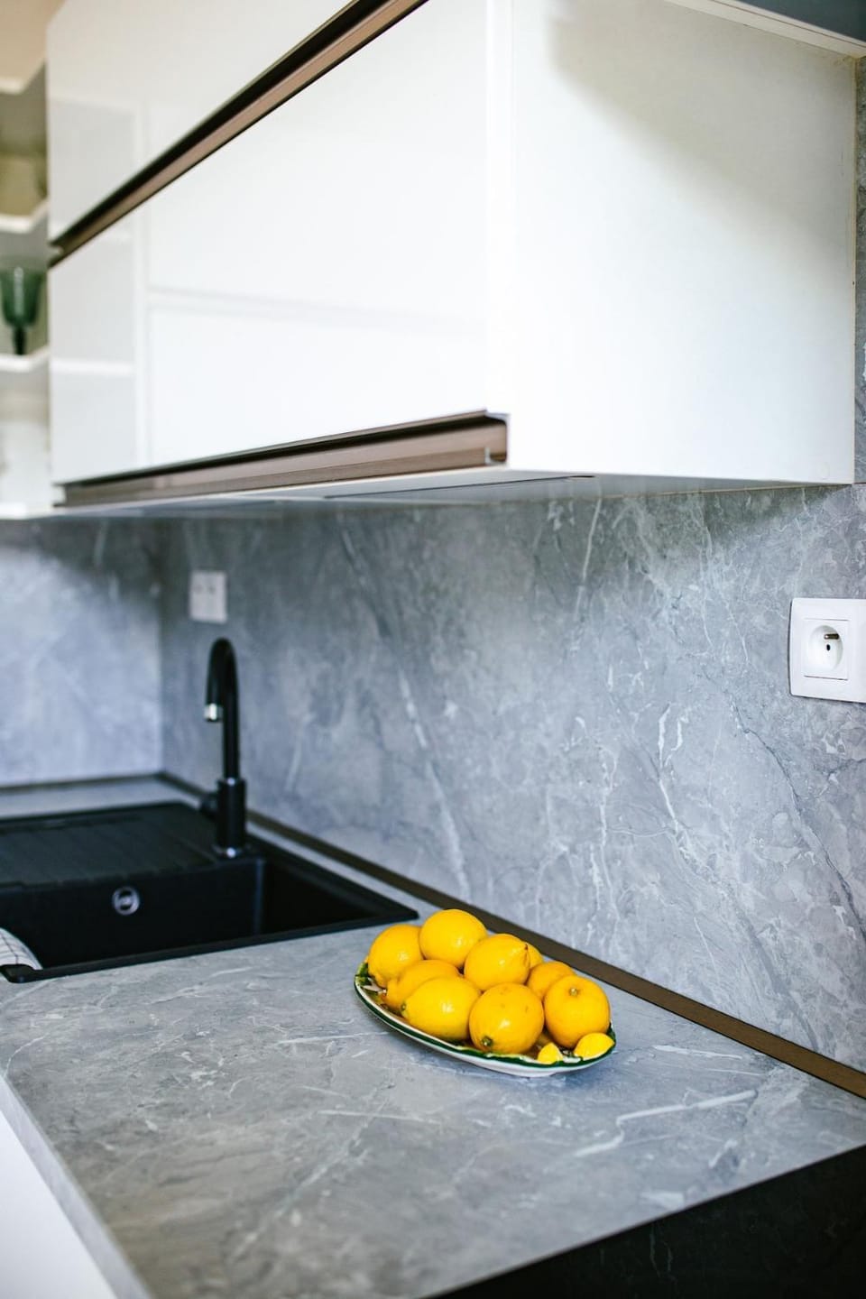 Kitchen or kitchenette, Food and drinks, Food, stove