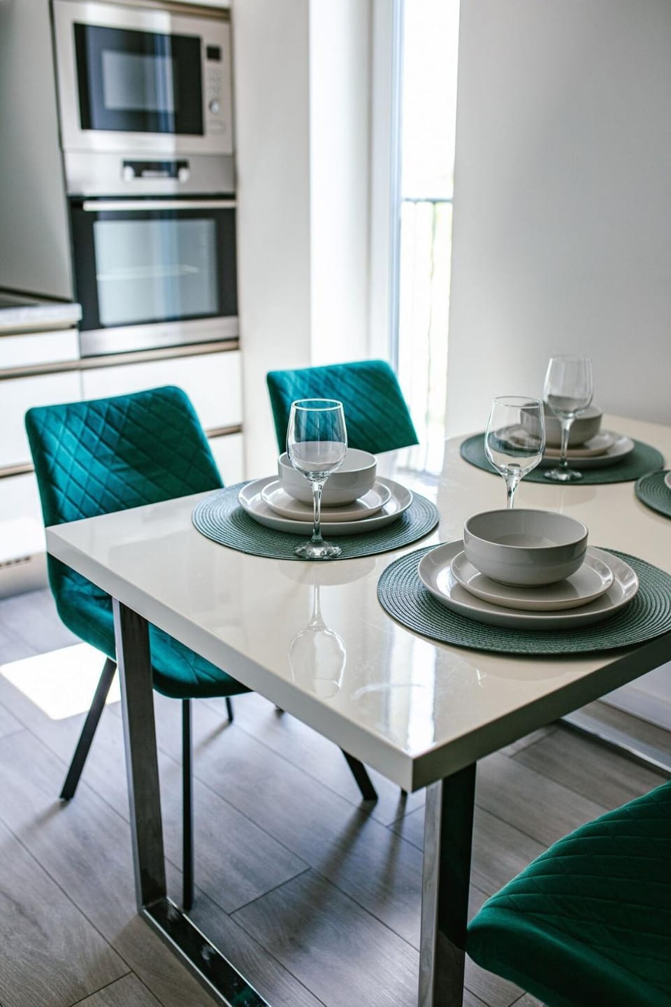 Kitchen or kitchenette, Living room, Seating area, Dining area, minibar, pet friendly