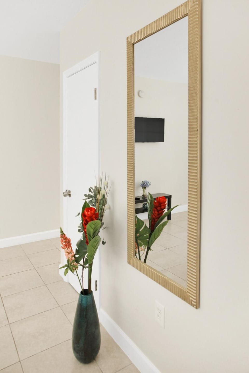 Mimo 9 Great Spot - Free Parking - Fast WiFi - Kitchen Apartment in Miami