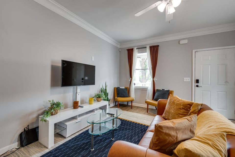Ideal ATL Stay Near Mercedes-Benz Stadium & Dtwn House in Atlanta