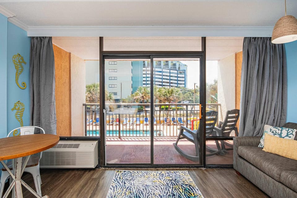 Beachview Bliss KING Bed Pools Lazy River Hot Tubs No Resort Fees M23 House in Myrtle Beach