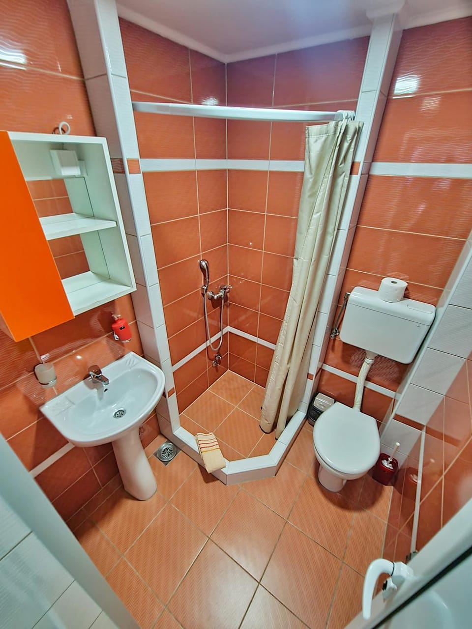 Shower, Toilet, Bathroom