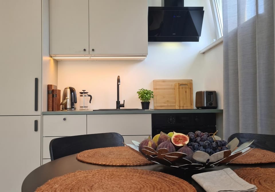 Kitchen or kitchenette, kitchen, kitchen