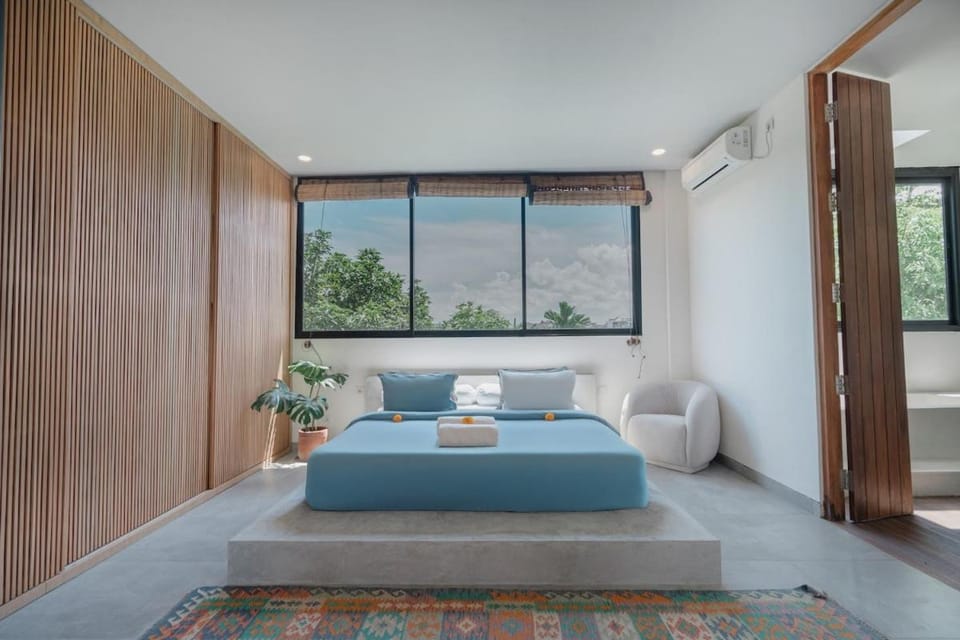 Bed, Photo of the whole room, Bedroom