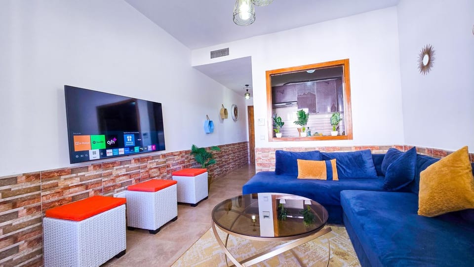 Communal lounge/ TV room, TV and multimedia, Living room, Seating area