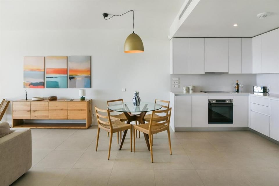 Split-level apartment with spa & private rooftop Apartment in Sitio de Calahonda
