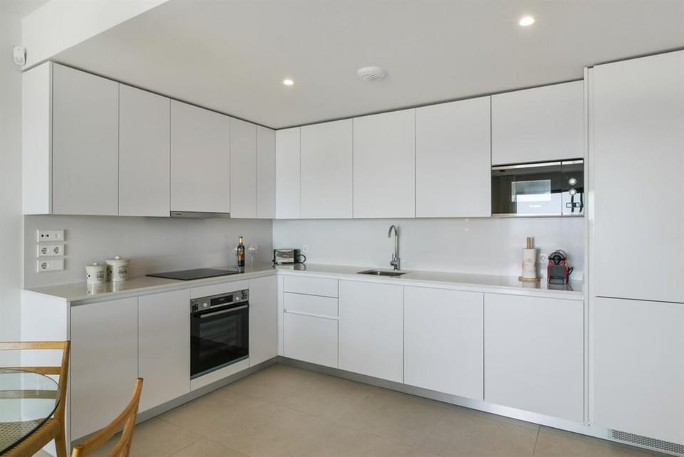 Split-level apartment with spa & private rooftop Apartment in Sitio de Calahonda