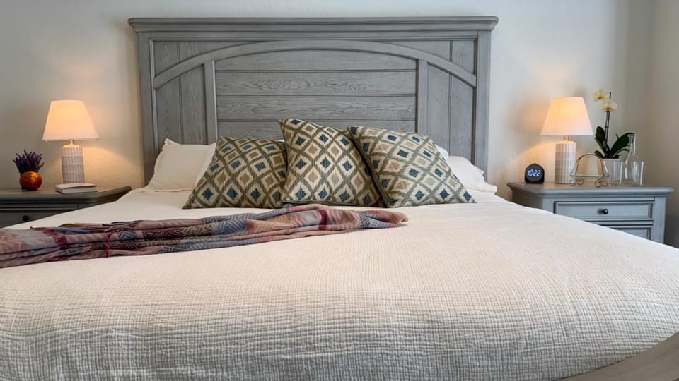 Homestead Village - Two Bedroom Condo Ground Floor Apartment in Sandpoint