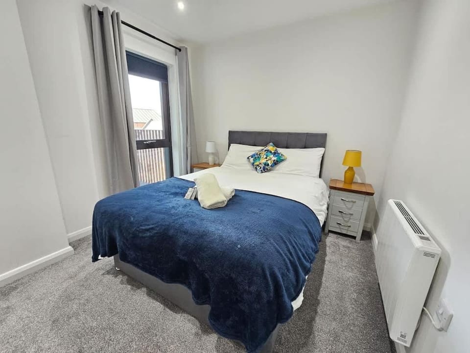 2 BR City Centre Apartment with Terrace House in Belfast