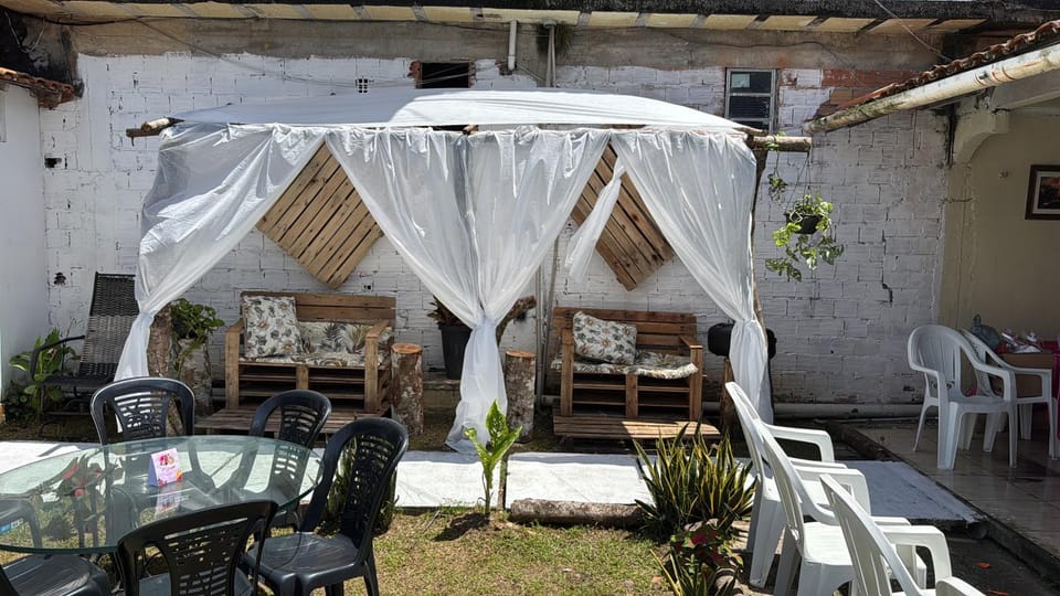 Dekaze House in State of Goiás