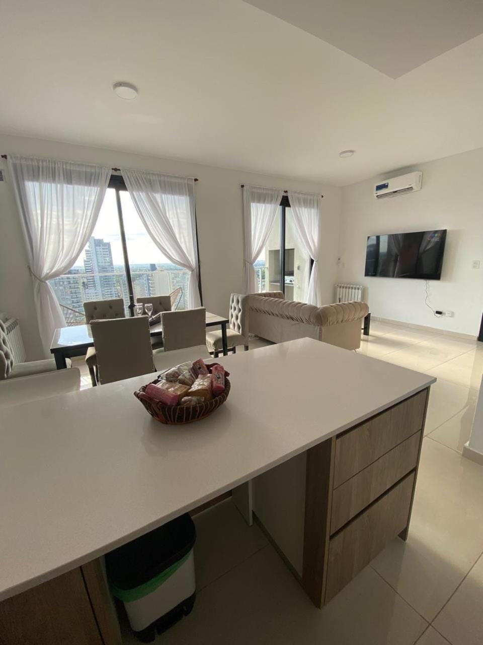 TV and multimedia, Living room, Dining area