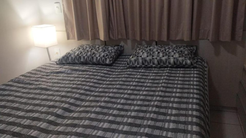 Flat em Caldas Novas no Golden Dolphin Supreme e próx Shopping Singapura com Utensílios e conforto Apartment in State of Goiás