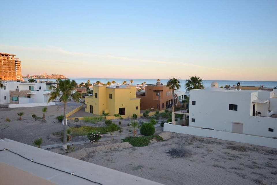 Great for Families 5 Bedroom on Sandy Beach House in Rocky Point