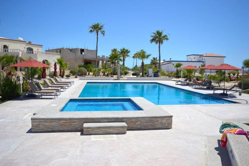 Great for Families 5 Bedroom on Sandy Beach House in Rocky Point