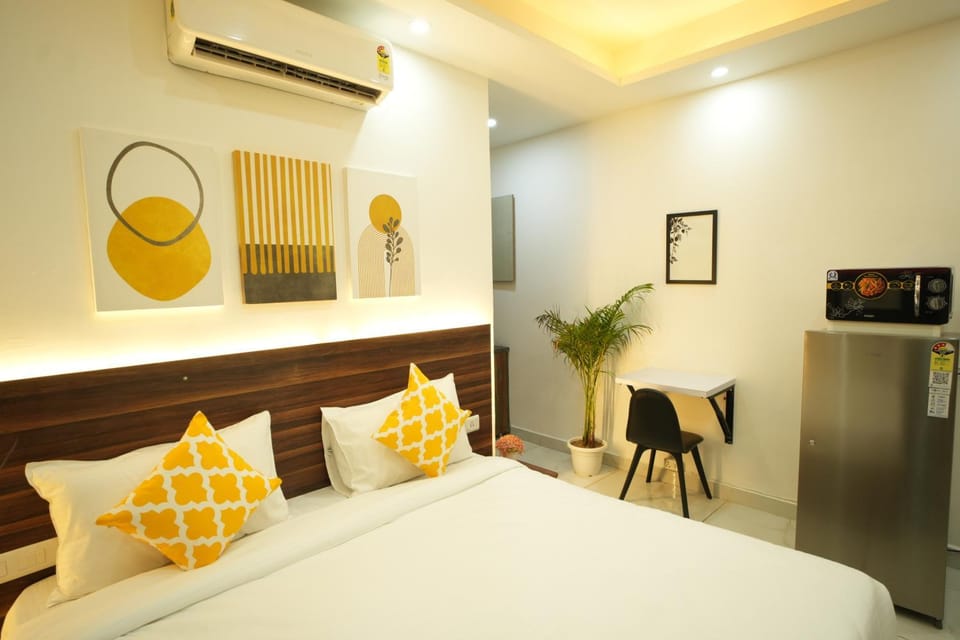 The Empire Stays , Golf Course Road Hotel in Gurugram
