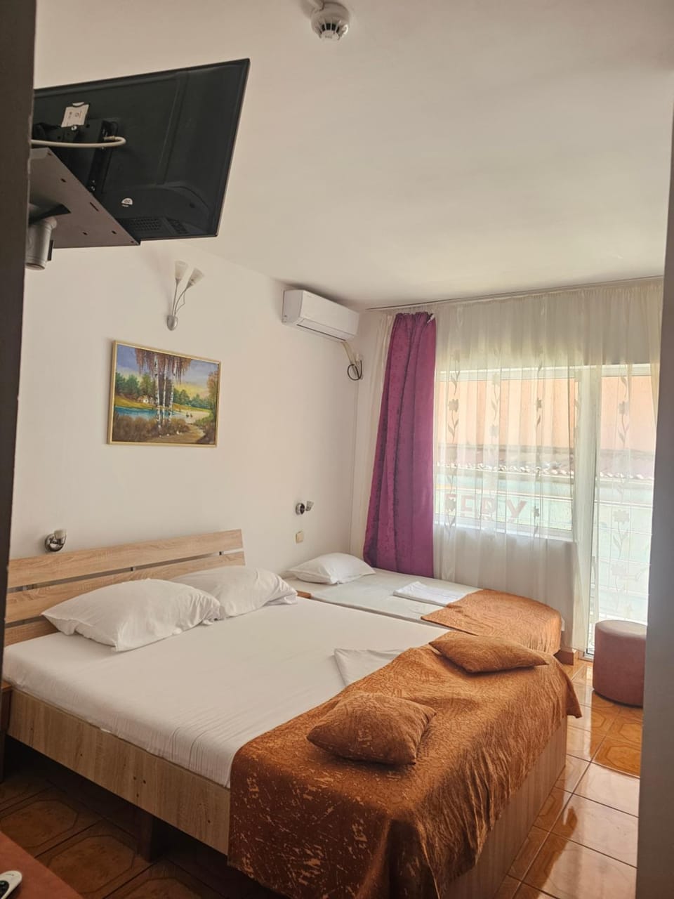 La Fery din Costinesti Bed and Breakfast in Constanța County
