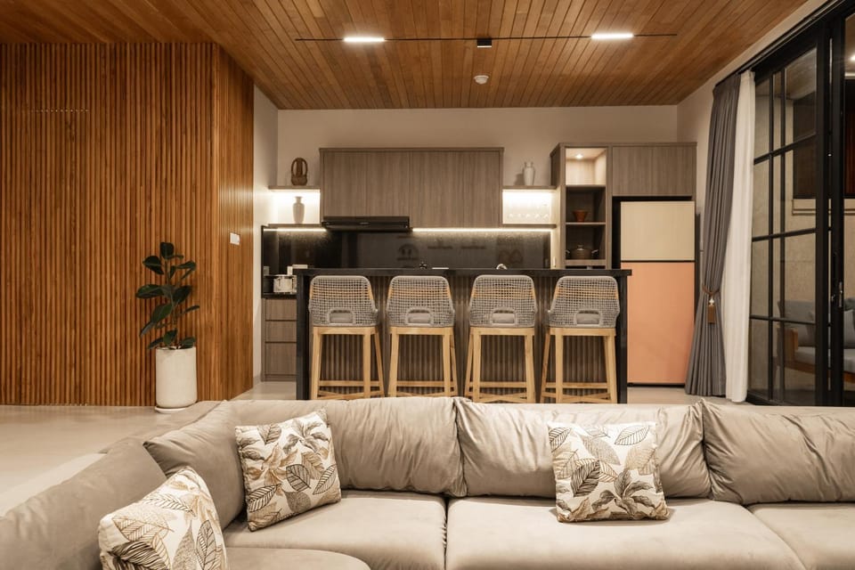 Kitchen or kitchenette, Living room, Seating area