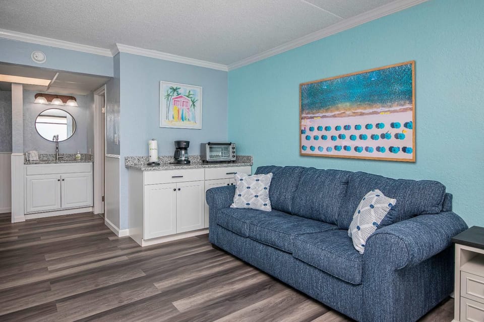 Stylish Oceanfront KING Pool P22 House in Myrtle Beach