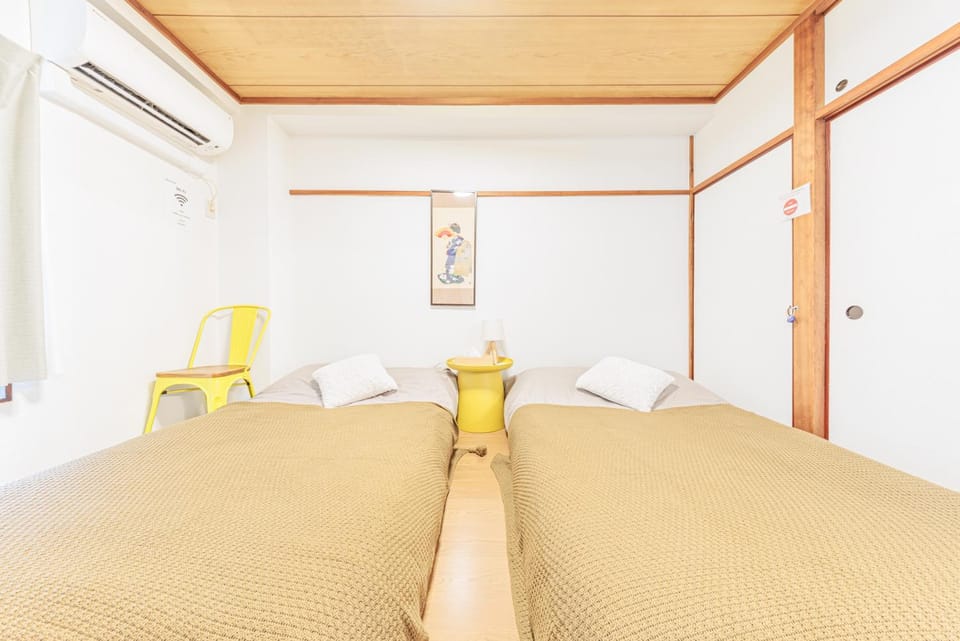 Bed, Bedroom, air conditioner