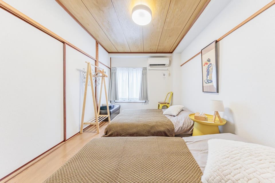 Bed, Bedroom, air conditioner