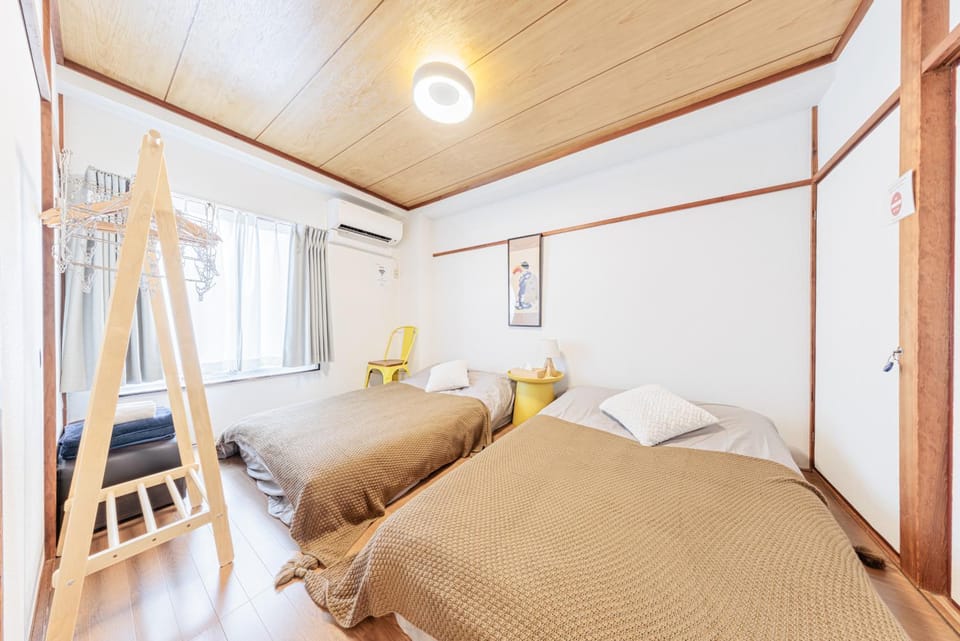 Bed, Bedroom, air conditioner
