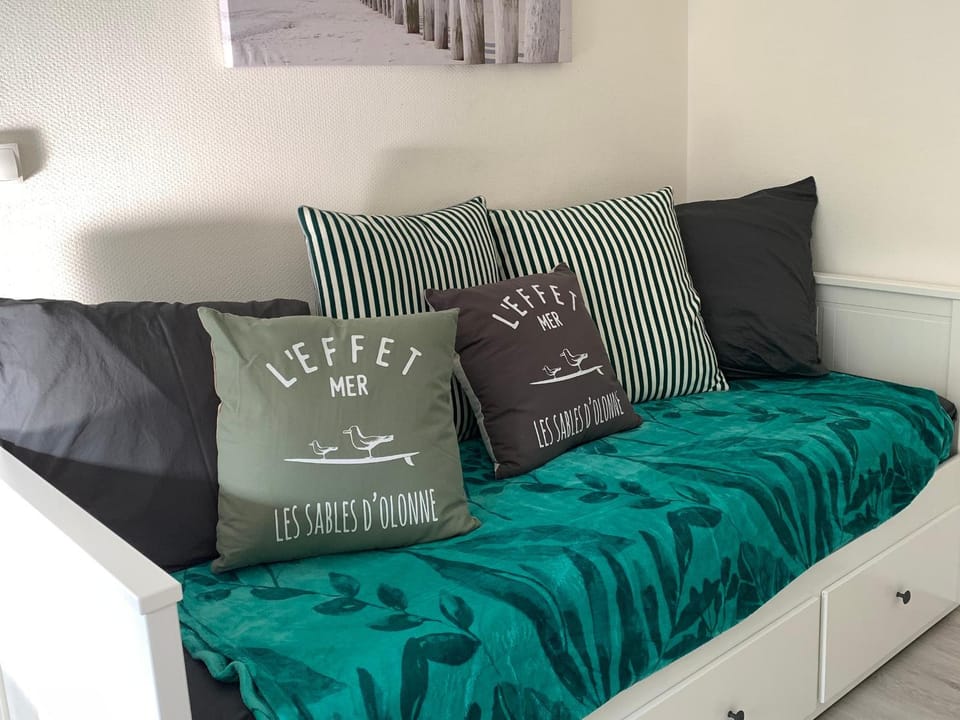 Studio 2 personnes accès direct plage Apartment in Les Sables-d'Olonne