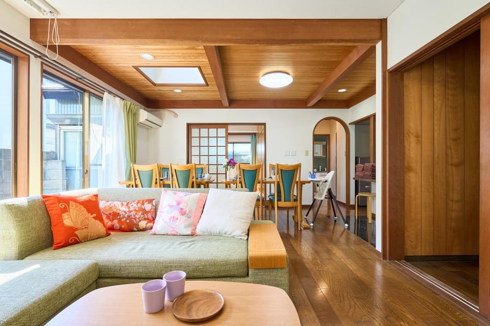 Living room, Dining area, air conditioner