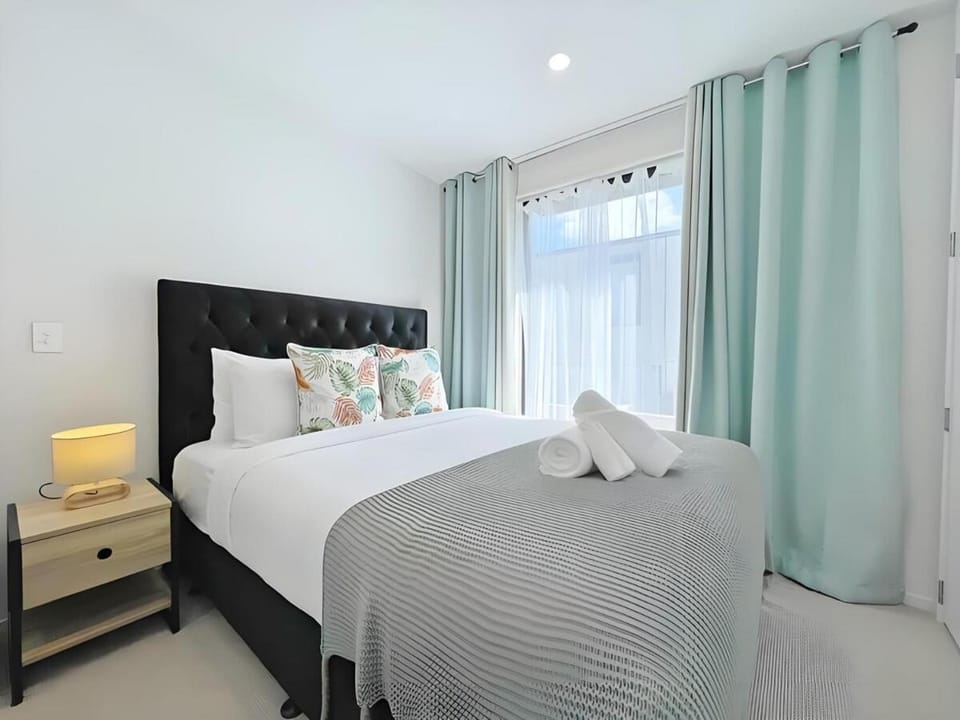 City New Townhouse 2BR 2BA w yard, Parking & AC Heater pumb House in Auckland