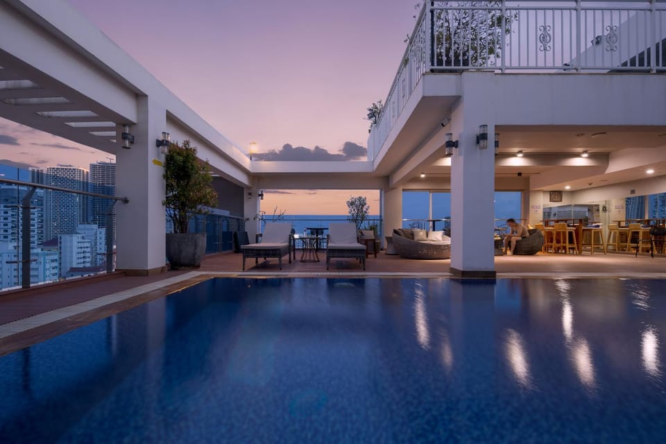 Patio, View (from property/room), Balcony/Terrace, Pool view, Swimming pool, sunbed