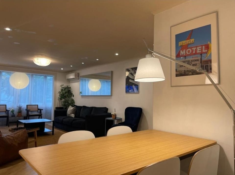 Iee Sang House Room 3, 4 queen beds #COEX #Plastic surgery #Hospital #Lotte World #Free parking #Family #Friends Apartment in Seoul