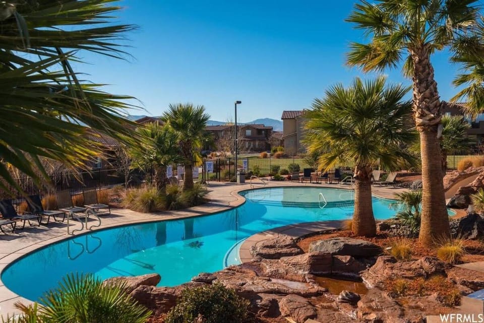 Unwind in Paradise Your Private Southern Utah Oasis for 14 Apartment in Santa Clara