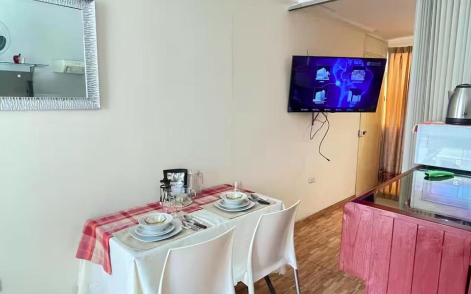 TV and multimedia, Coffee/tea facilities, Dining area