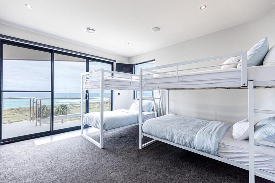 bunk bed
