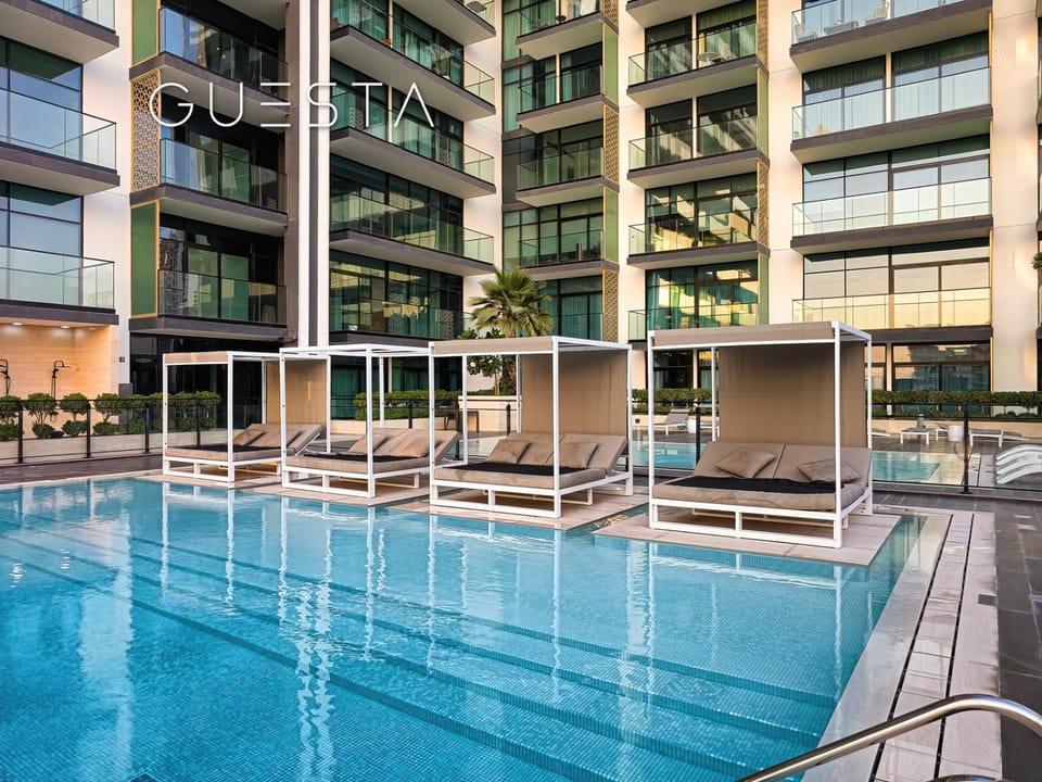 Property building, Swimming pool, sunbed