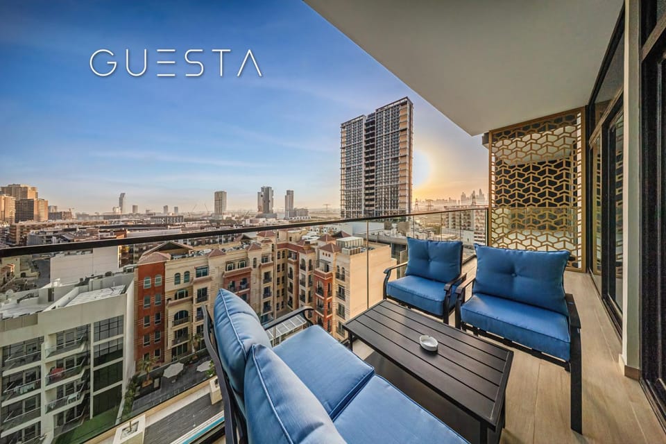 View (from property/room), Balcony/Terrace, City view