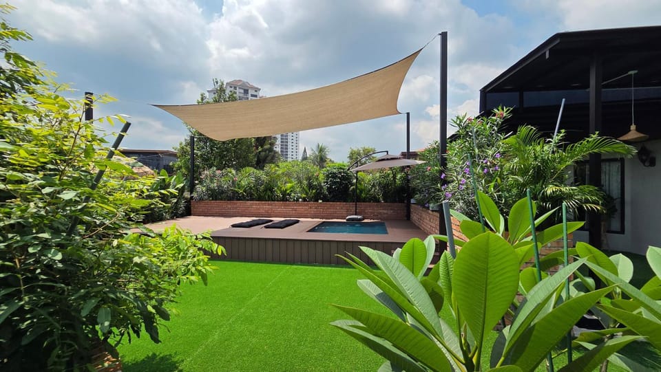 Patio, Spring, Day, Garden, Garden view, Pool view, Swimming pool, sunbed