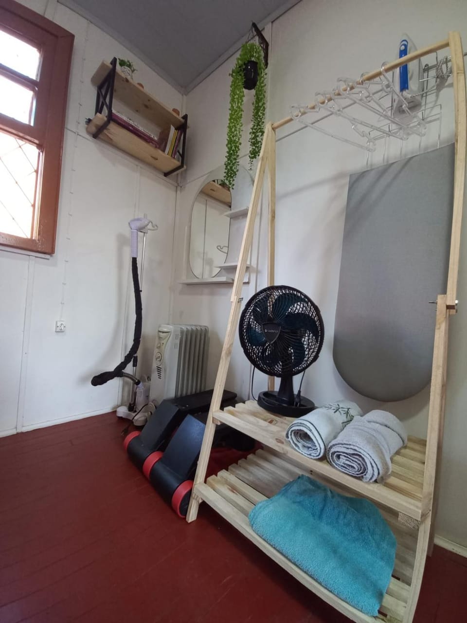 Library, Fitness centre/facilities, Bedroom, flat iron, heating, towels, wardrobe