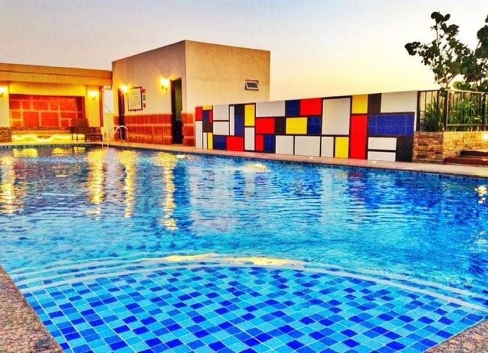 Morgan Suite Studio a7 next to VeniceCanal Mall Wi-fi Apartment in Makati