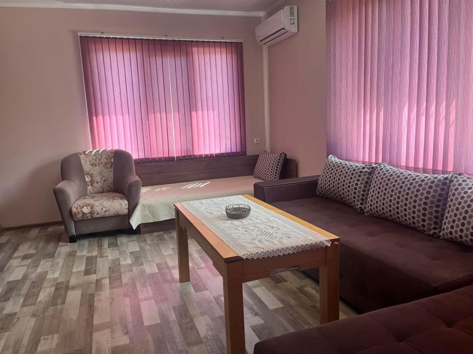 Речен шепот Apartment in Plovdiv Province