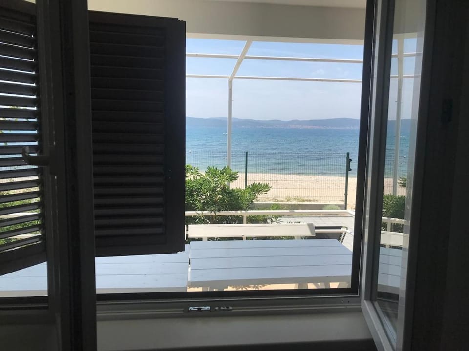 Beachfront Villa Ksenija - 4 bedrooms & parking Villa in Šibenik-Knin County, Croatia