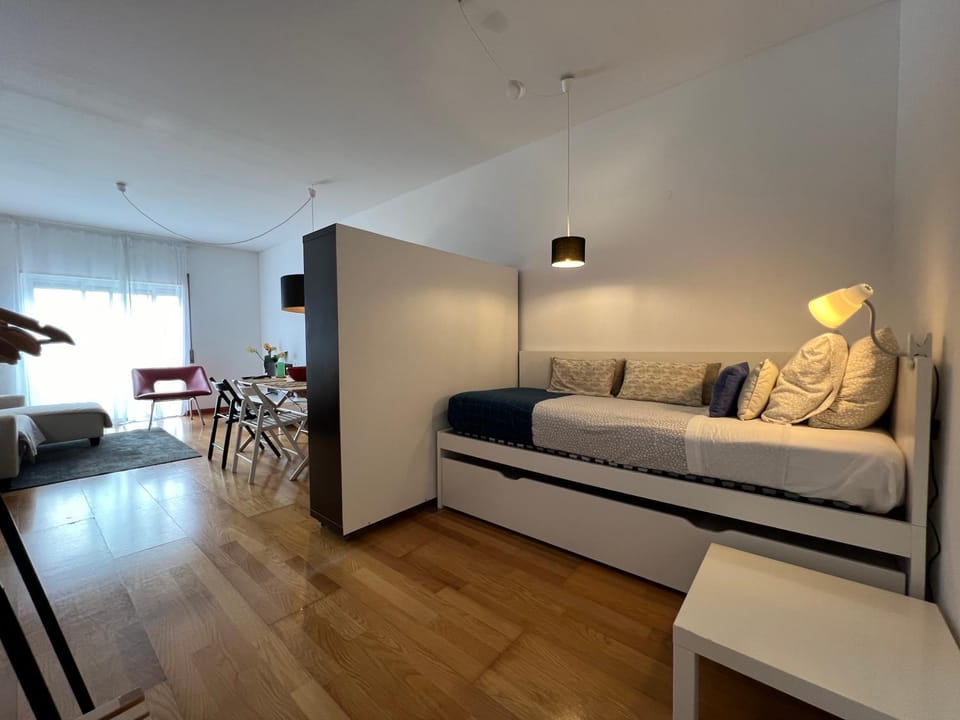 Bed, Living room