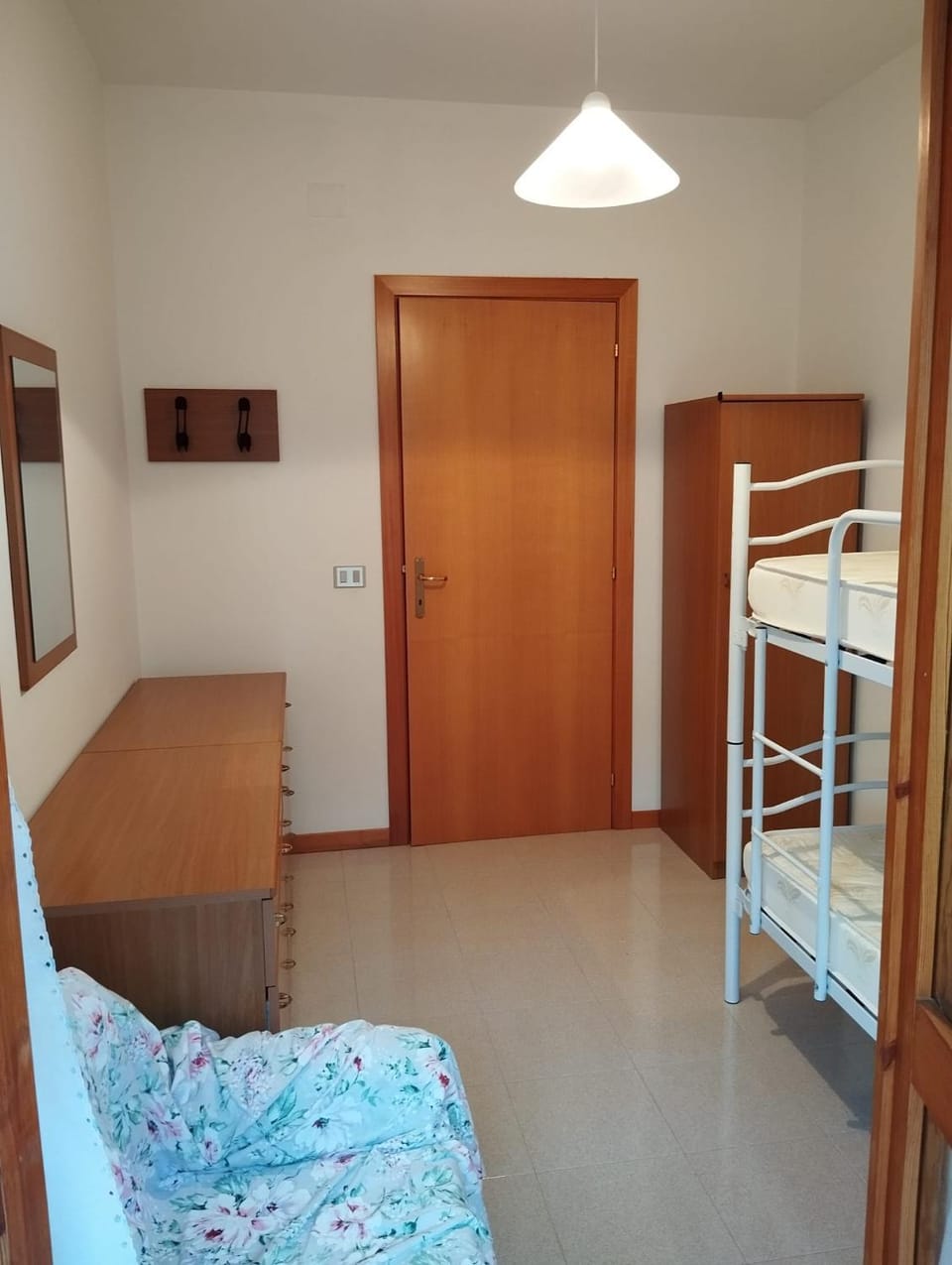 Photo of the whole room, Bedroom, bunk bed, wardrobe