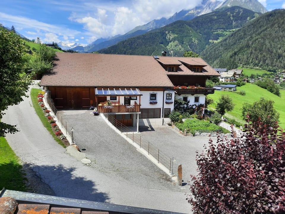 Ferienwohnung "Falkenstein" Farm Stay in Salzburgerland