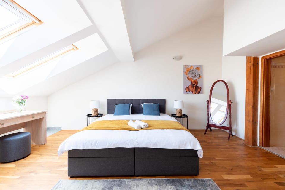 Bed, Bedroom