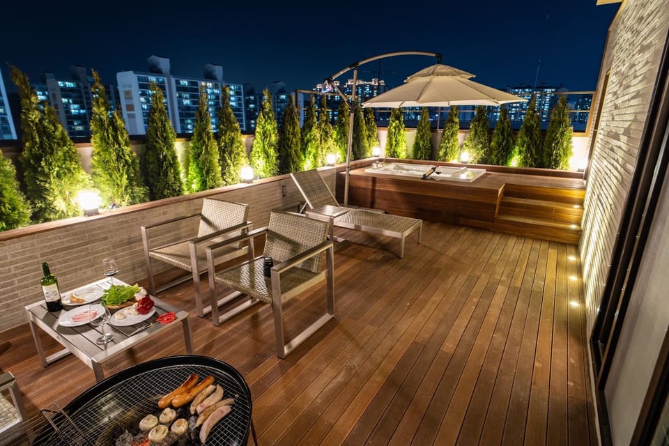 BBQ facilities, Balcony/Terrace, Dining area
