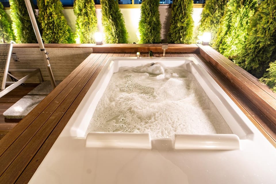 Natural landscape, Hot Tub